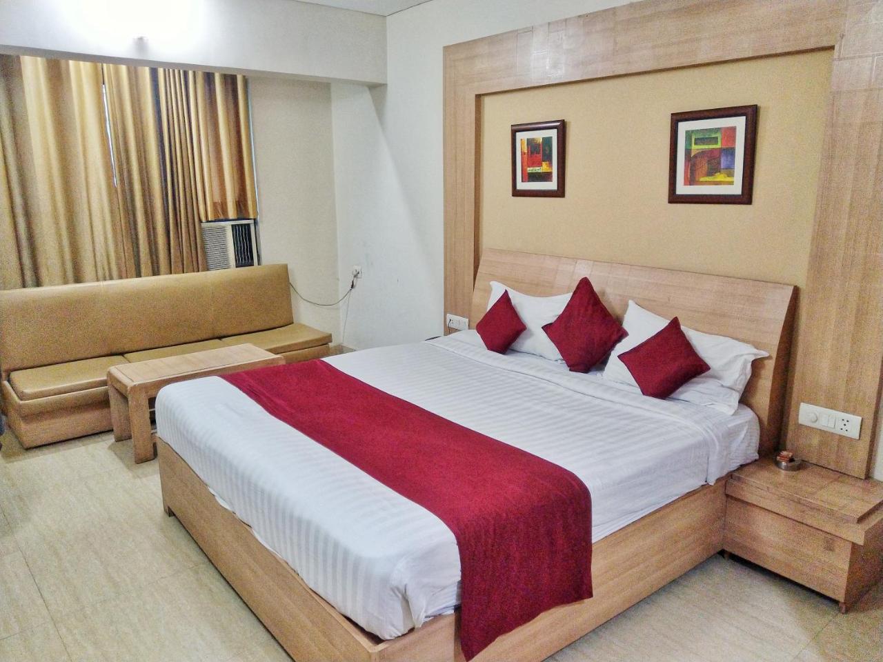 Hotel Kaveri Prayagraj Ngoại thất bức ảnh